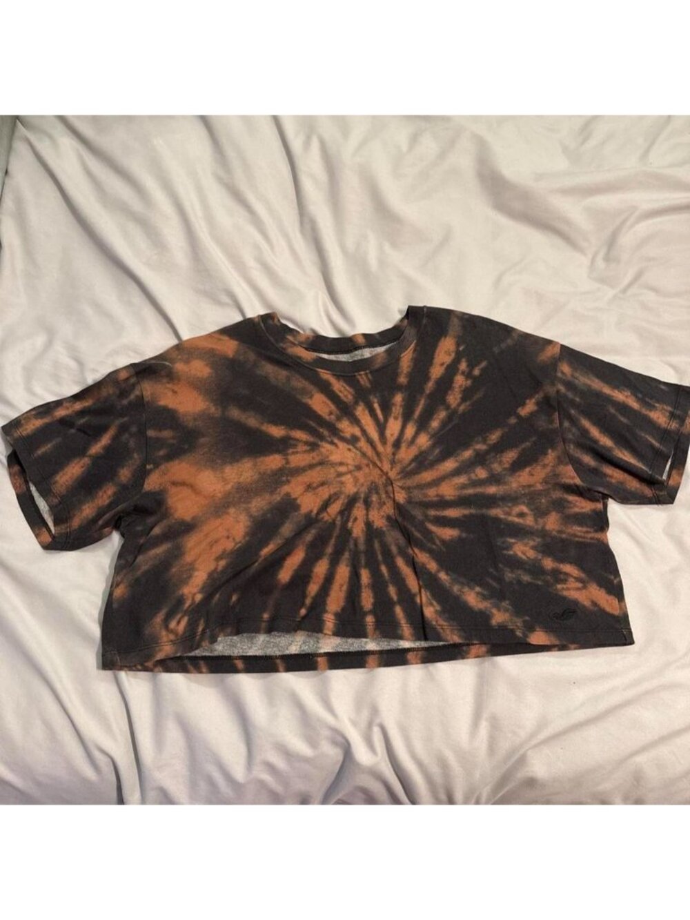 Hollister black and orange tie-dye crop top #tiedye #cropped